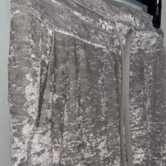 LULULEMON white Velvet Jogger drawstring stretch band Pants size small - Picture 4 of 8